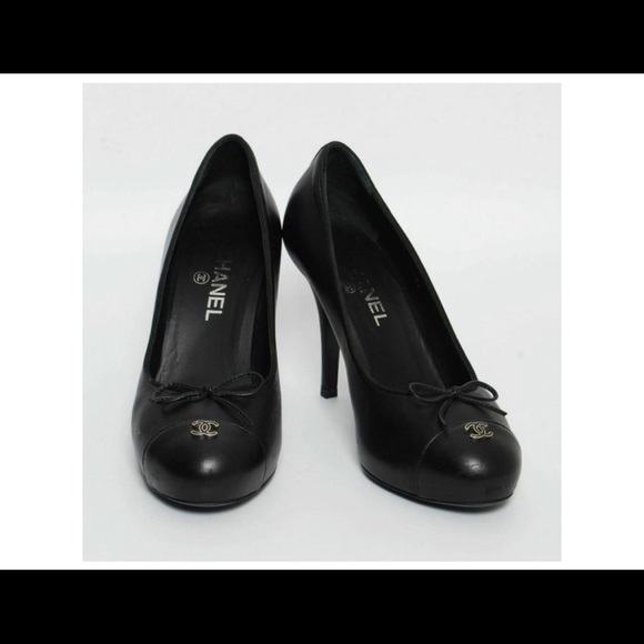 CHANEL Shoes - CHANEL round toe heels